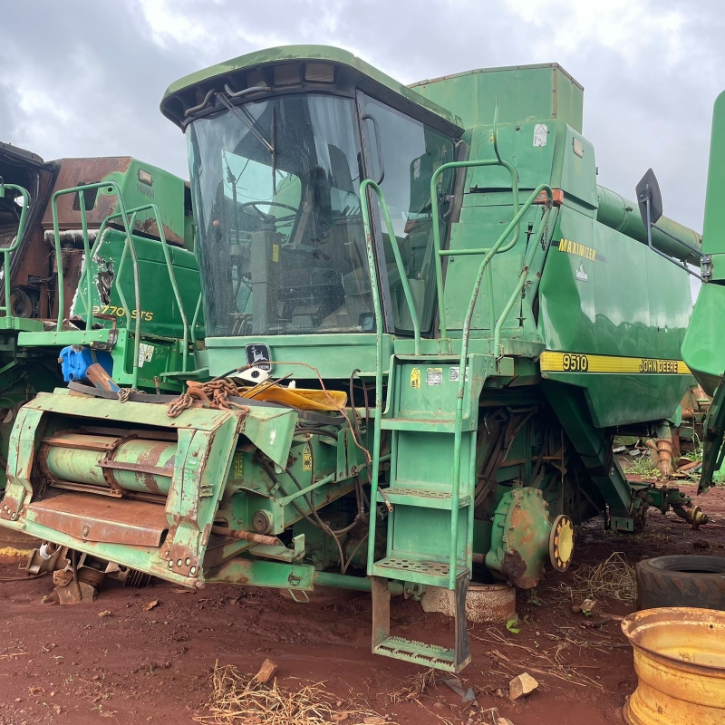 Colheitadeira John Deere 9510 em desmanche